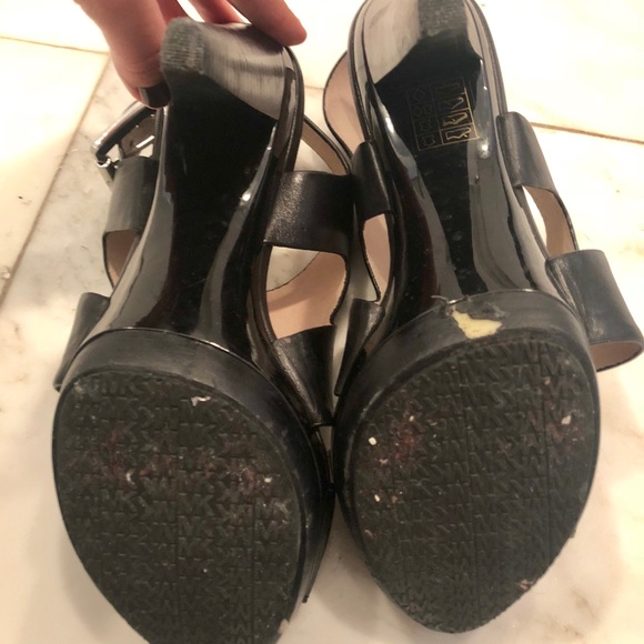 MICHAEL Michael Kors, Carla Platform Sandals - Picture 5 of 7